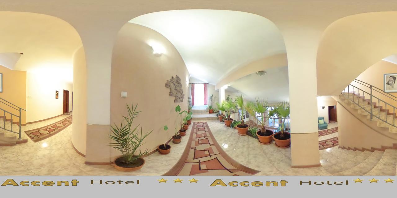 Family Hotel Accent Razgrad 外观 照片
