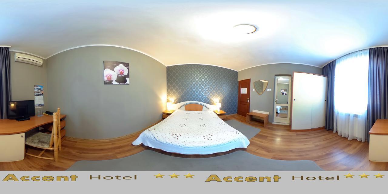 Family Hotel Accent Razgrad 外观 照片